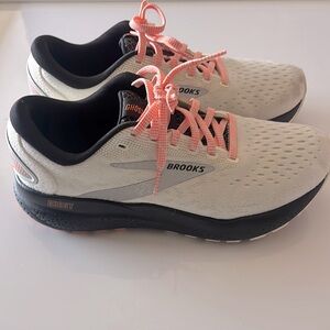 Perfect - Like New - Brooks Women's Running Shoes - White and Black